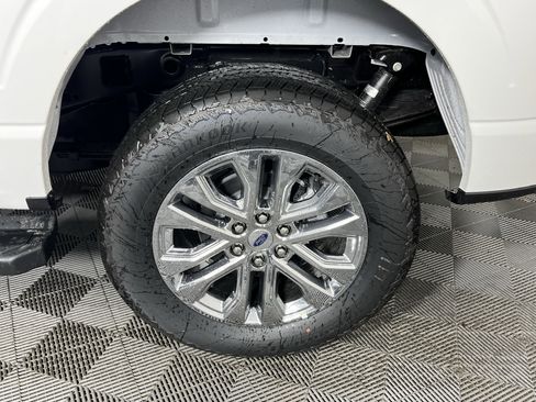 New 2025 Ford F150 Lariat w/ Equipment Group 501A Mid image 20