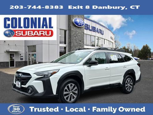 Certified 2025 Subaru Outback Premium AWD/4WD image 1