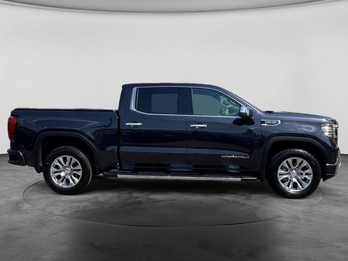 Used 2025 GMC Sierra 1500 Denali w/ Technology Package AWD/4WD image 10