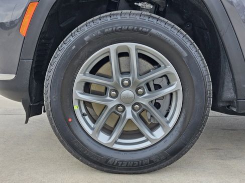 New 2026 Jeep Grand Cherokee L Laredo image 12