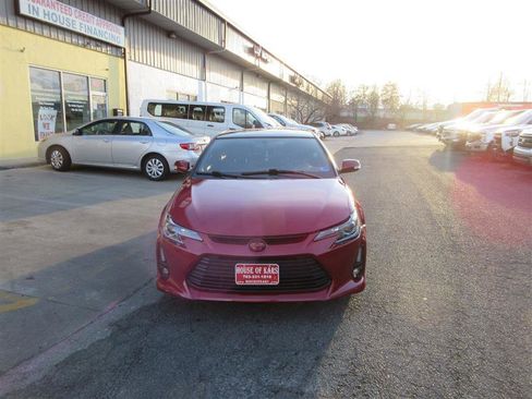 Used 2016 Scion tC image 9
