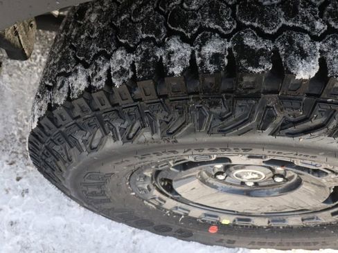 New 2025 Ford Bronco Badlands image 49