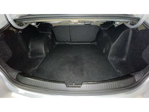 Used 2021 Chevrolet Malibu LT FWD image 16