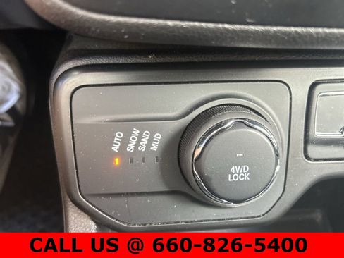 Used 2023 Jeep Renegade Latitude image 17
