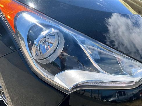 Used 2016 Hyundai Veloster w/ Option Group 02 FWD image 26