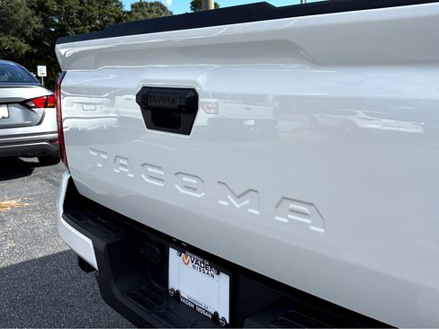 Used 2024 Toyota Tacoma SR5 image 28