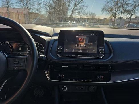 Used 2021 Nissan Rogue SV image 8