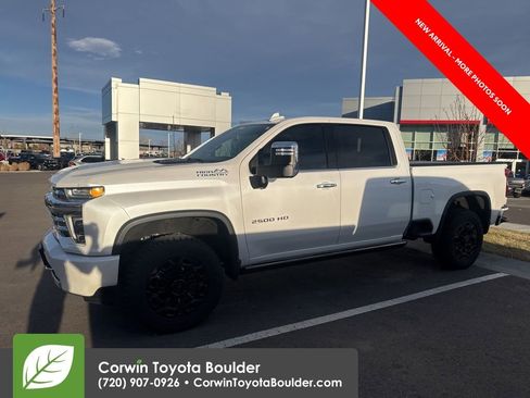 Used 2022 Chevrolet Silverado 2500 High Country w/ Safety Package II image 4