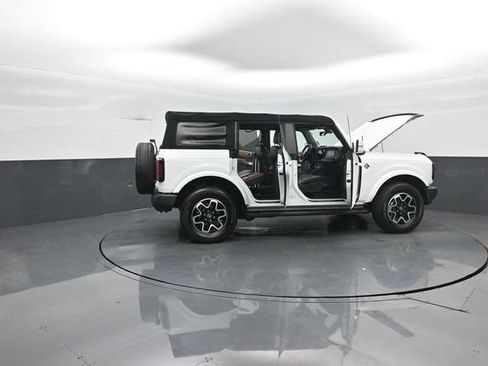 Used 2022 Ford Bronco Outer Banks AWD/4WD image 33