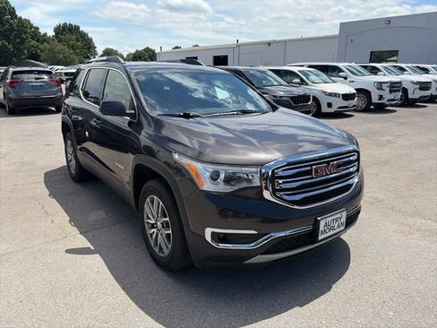 Used 2019 GMC Acadia SLE w/ LPO, Floor Liner Package FWD image 8