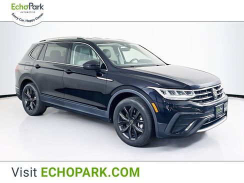 Used 2024 Volkswagen Tiguan SE image 1