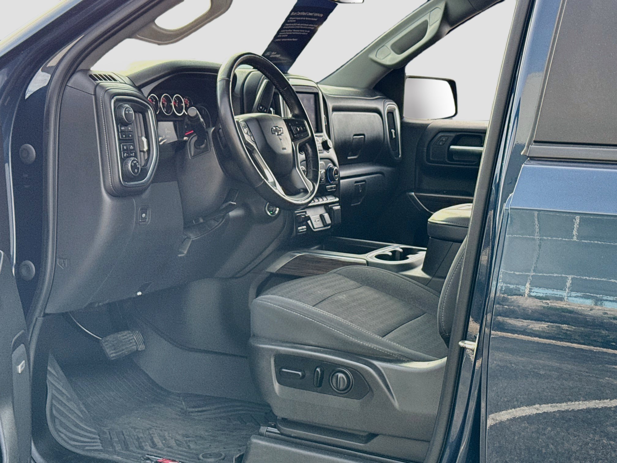 Used 2020 Chevrolet Silverado 1500 RST AWD/4WD image 12