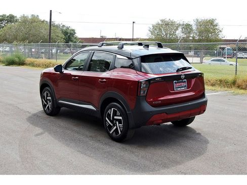 New 2026 Nissan Kicks SV w/ SV Premium Package image 3