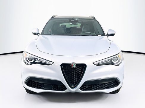 Used 2023 Alfa Romeo Stelvio Sprint RWD image 2
