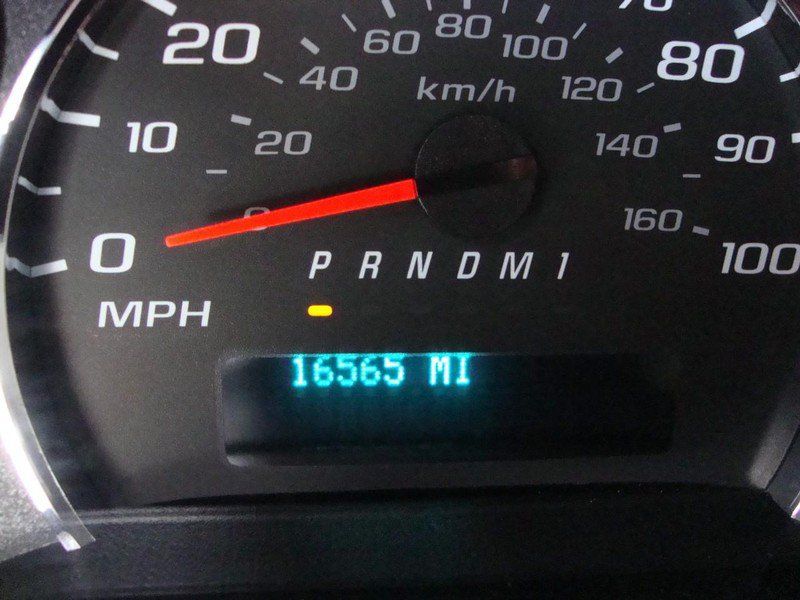 Used 2024 GMC Savana 2500 w/ Driver Convenience Package RWD image 9