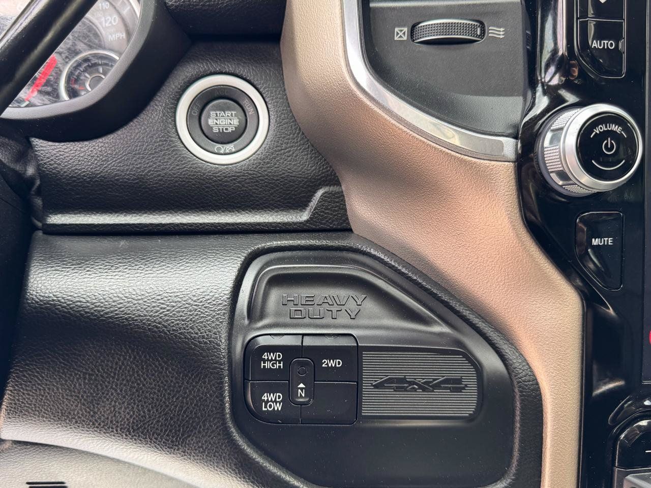 Used 2019 RAM 3500 Laramie AWD/4WD image 29