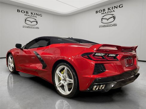 Used 2024 Chevrolet Corvette Stingray Preferred Conv w/ Z51 Performance Package RWD image 3