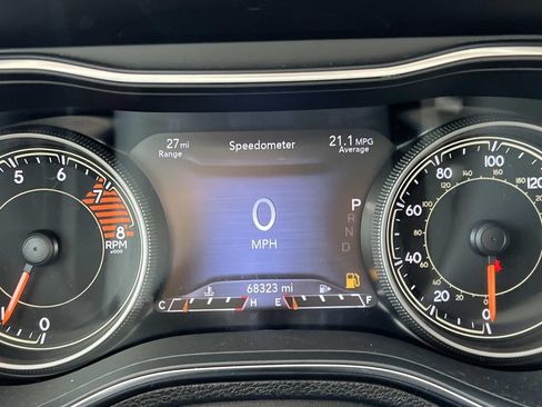 Used 2019 Jeep Cherokee Trailhawk w/ Cold Weather Group AWD/4WD image 17