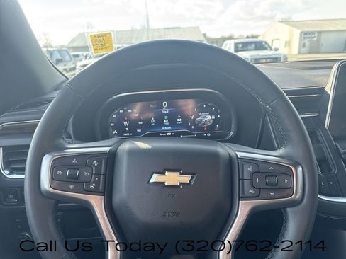 Certified 2023 Chevrolet Suburban Premier image 3