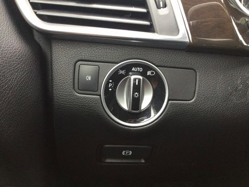 Used 2015 Mercedes-Benz ML 350 4MATIC image 27