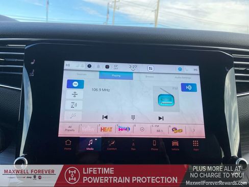 Used 2024 Jeep Wagoneer Series II image 8