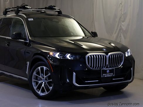 Certified 2024 BMW X5 xDrive50e w/ Premium Package AWD/4WD image 2