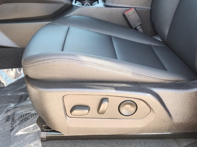 Used 2026 Chevrolet Colorado Trail Boss AWD/4WD image 25