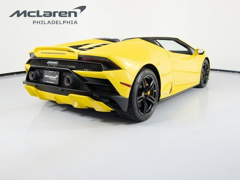 Used 2022 Lamborghini Huracan EVO image 6