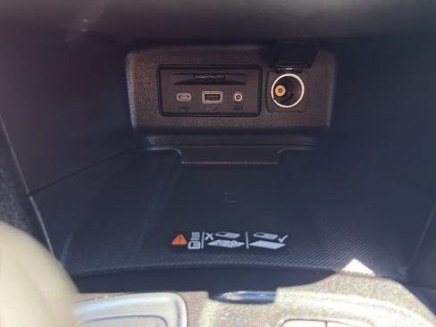 Certified 2024 Chevrolet Equinox Premier AWD/4WD image 20