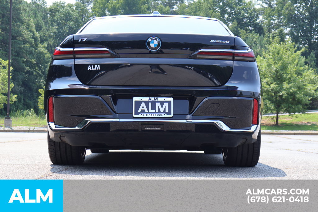 Used 2023 BMW i7 xDrive60 AWD/4WD image 6