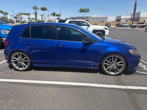 Used 2017 Volkswagen Golf R 4-Door AWD/4WD image 9