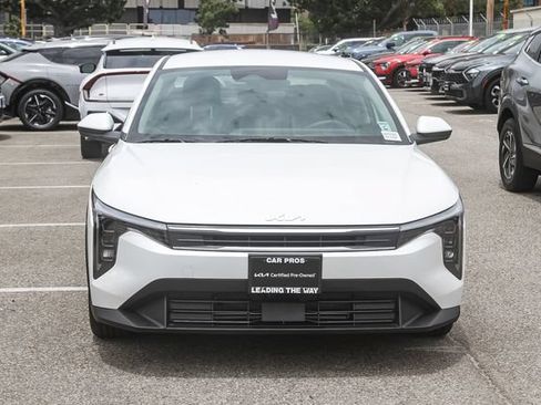 Certified 2025 Kia K4 FWD image 3