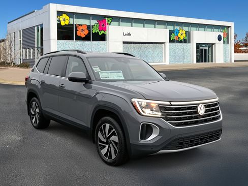 New 2026 Volkswagen Atlas SE image 1