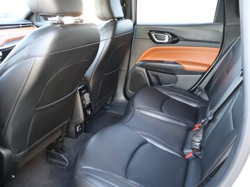 Used 2024 Jeep Compass Limited image 21