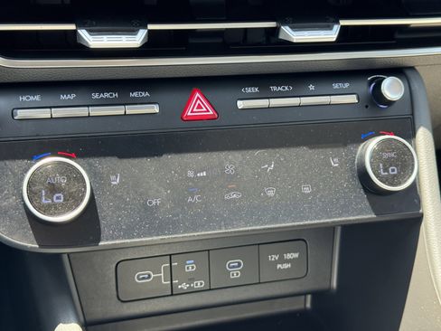 Used 2025 Hyundai Sonata SEL FWD image 17