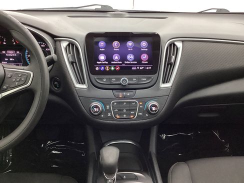 Used 2022 Chevrolet Malibu LT image 30