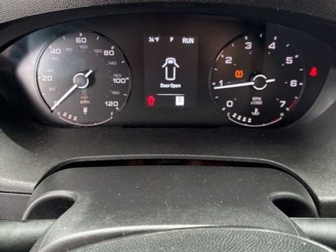 Used 2024 RAM ProMaster 2500 w/ Convenience Group image 28