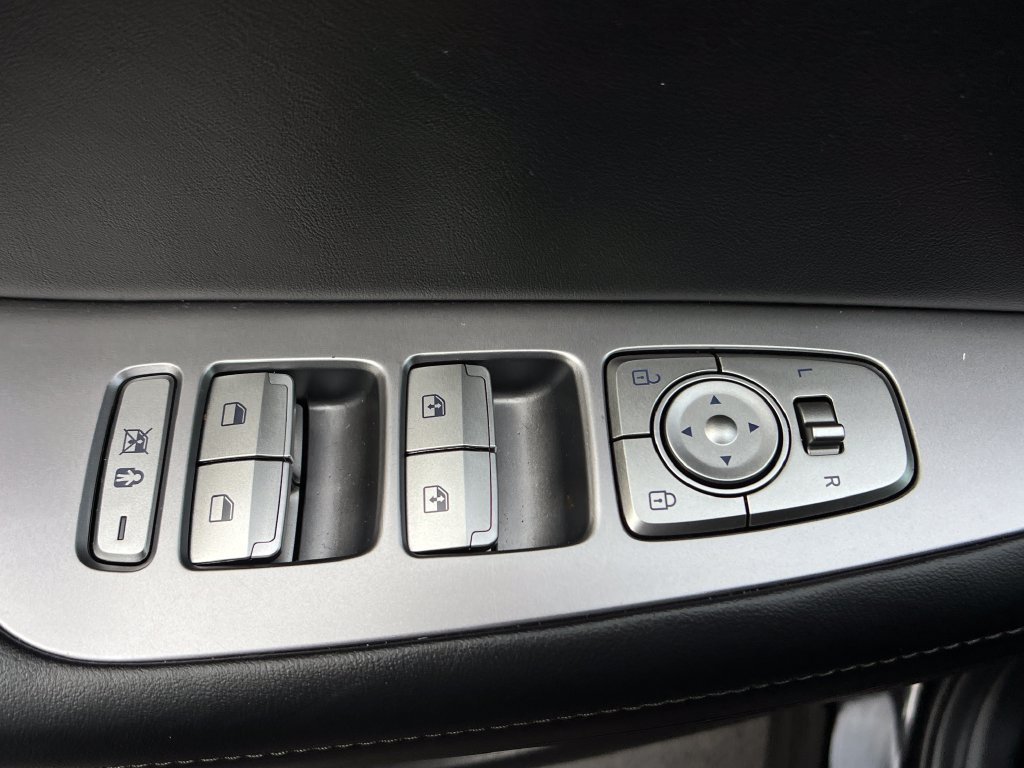 Used 2025 Hyundai Palisade SEL AWD/4WD image 12