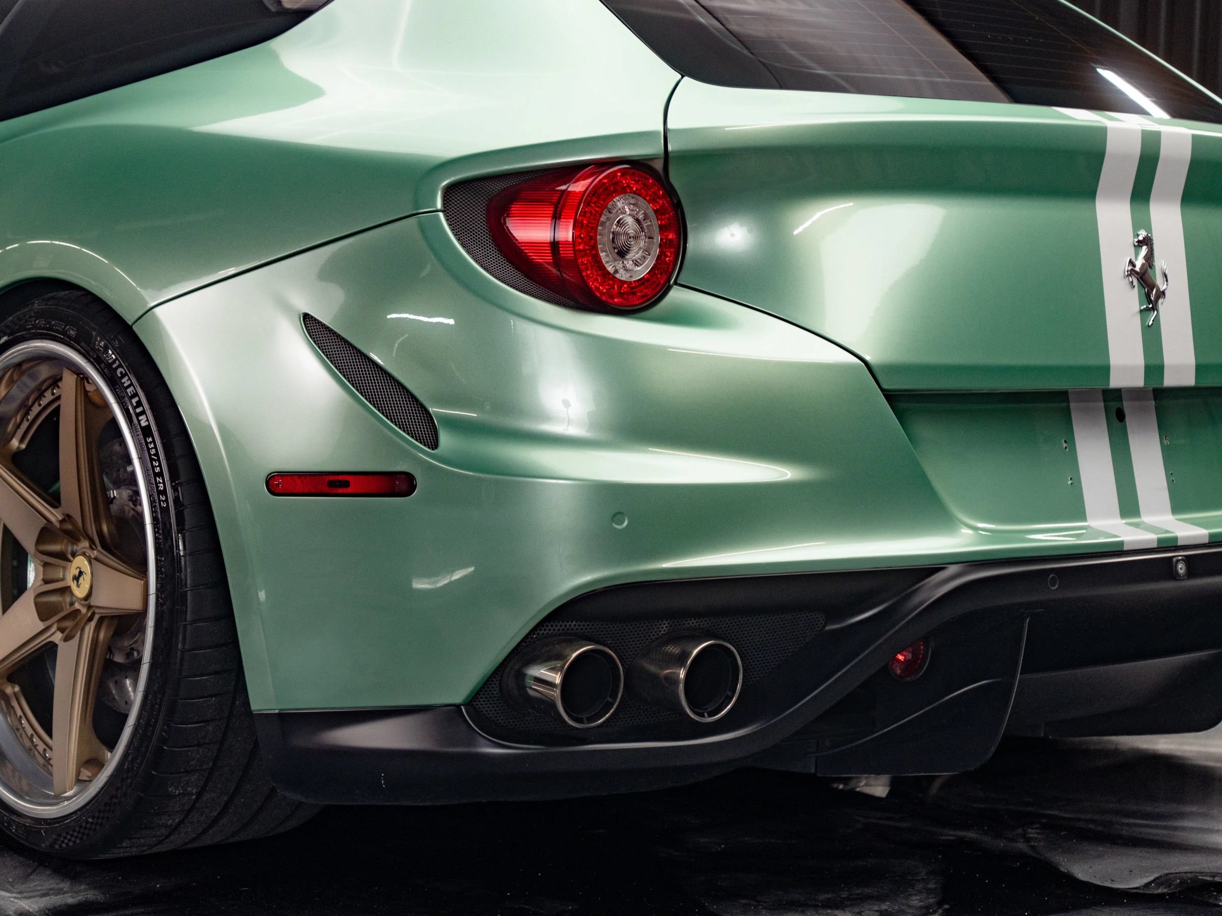 Used 2012 Ferrari FF AWD/4WD image 15