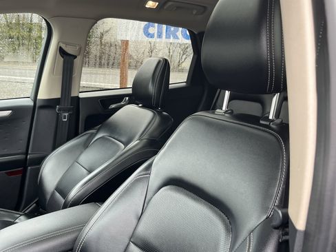 Used 2020 Ford Escape SE Sport image 19