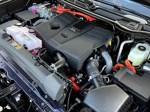 New 2025 Toyota Tundra Platinum image 19