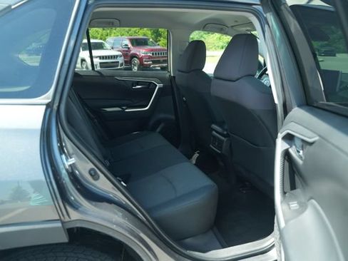 Used 2024 Toyota RAV4 XLE FWD image 22