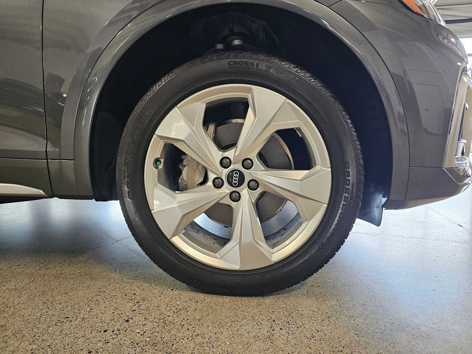 Used 2023 Audi Q5 2.0T Premium Plus w/ Premium Plus Package AWD/4WD image 9
