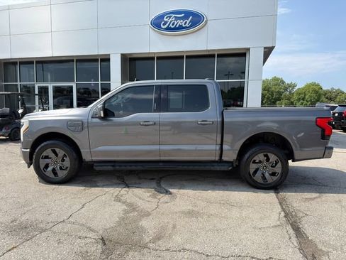 Used 2022 Ford F150 Lightning Lariat w/ Equipment Group 511A High AWD/4WD image 4