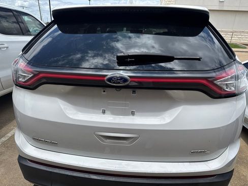 Used 2018 Ford Edge SEL FWD image 5