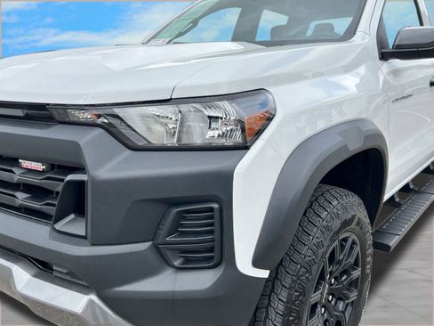 Used 2025 Chevrolet Colorado Trail Boss image 10