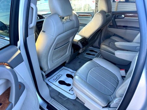 Used 2011 Buick Enclave CXL w/ Trailering Provision Package image 9