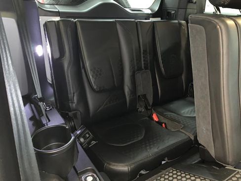 Used 2020 Land Rover Defender 110 S AWD/4WD image 48
