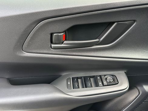 Used 2026 Toyota Prius Plug-In Hybrid image 11