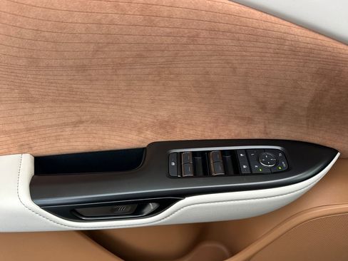 New 2026 Lexus RZ 450e image 8